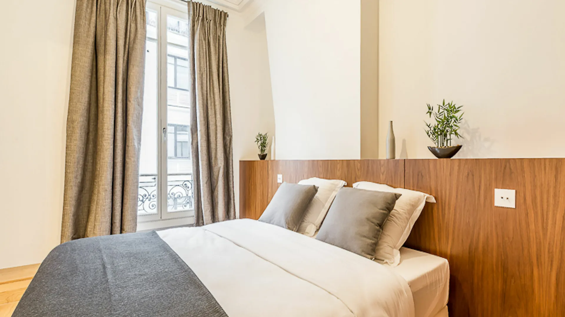 We - Champs Elysees 75008 Apartment